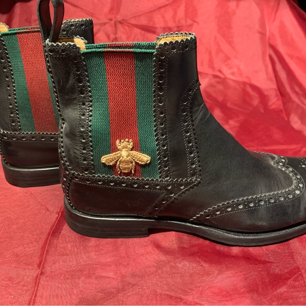 *GUCCI* STRAND LEATHER WINGTIP CHELSEA BOOTS - Picture 1 of 5